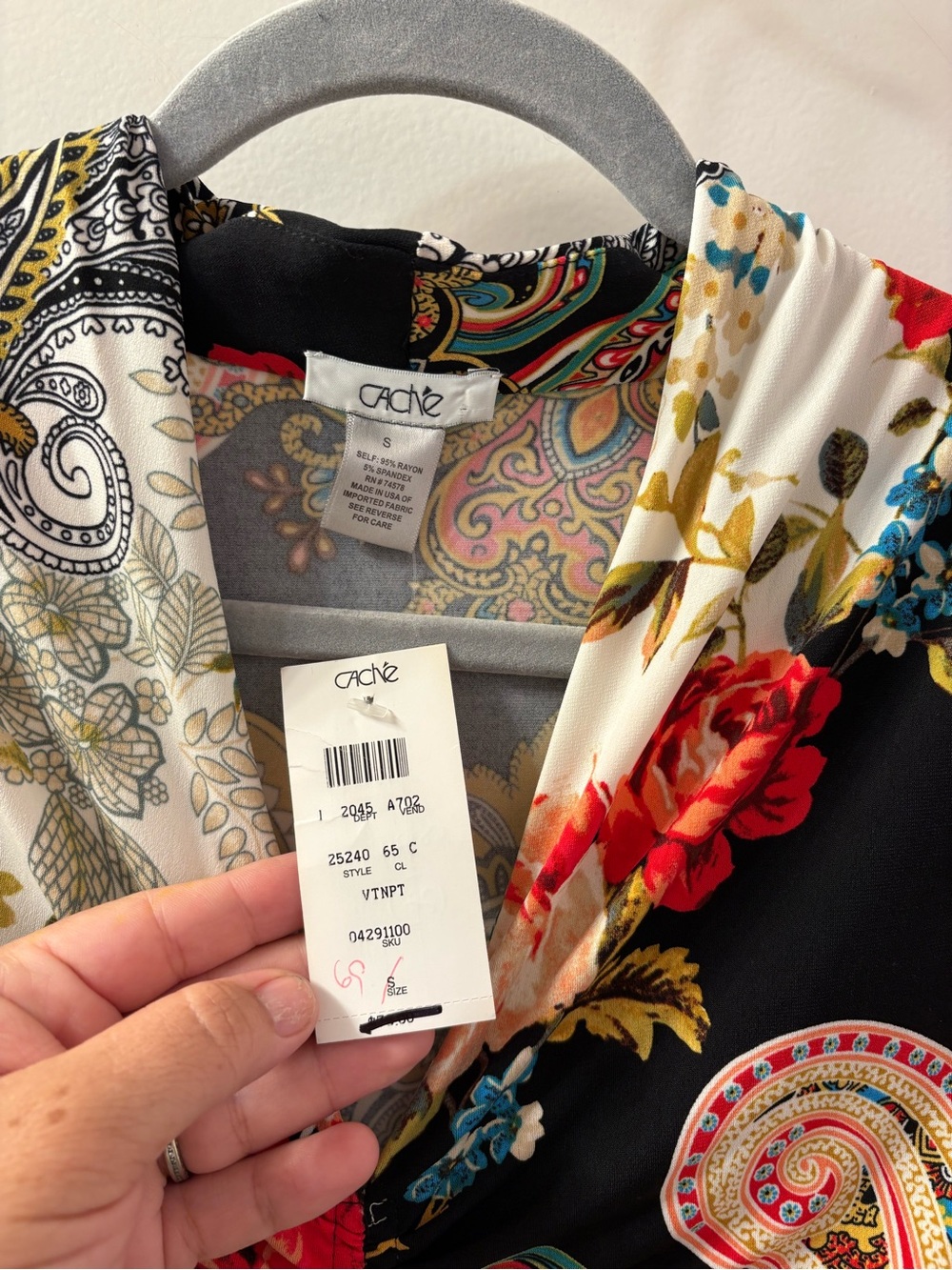 Cache  Paisley & Floral Ruched V-Neck Top - Black/Multicolor Small NWT SEXY - Picture 4 of 6